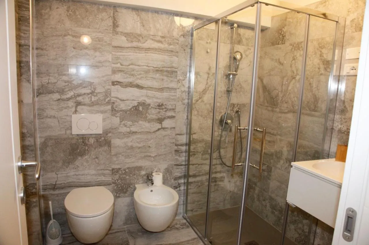 Vicolo Leoni Suites Verona 0*,