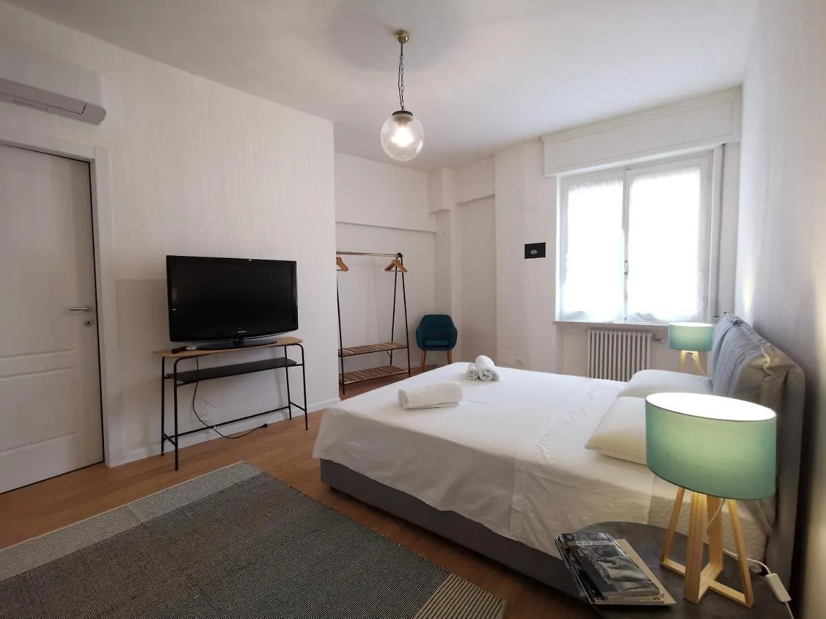 Vicolo Leoni Suites 베로나 게스트하우스